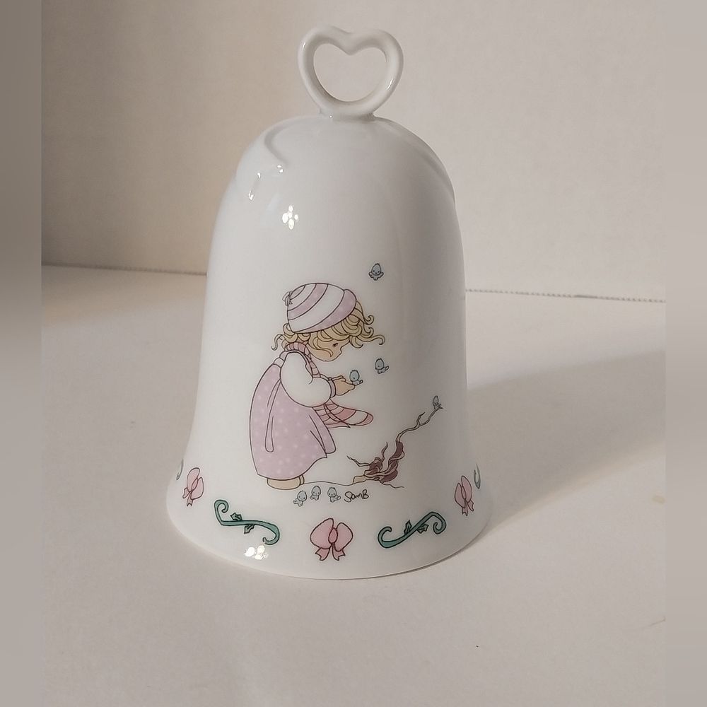 1995 Enesco Precious Moments Bell Winter's Song